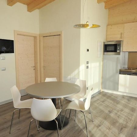 Bungalows Chalets Lago Di مولفينو الغرفة الصورة